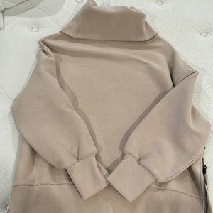 Varley sweatshirt - pinkish nude color